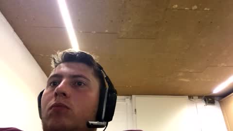 outflayd online show from October 21, 2025, 11:27 pm