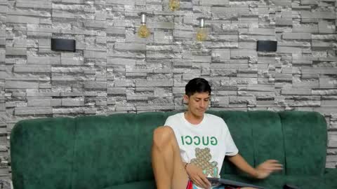 Snapshot of oversized_guy chatting on September 9, 2025, 2:38 pm MATT ...JACKSON ....PETER online show from September 9, 2025, 2:38 pm