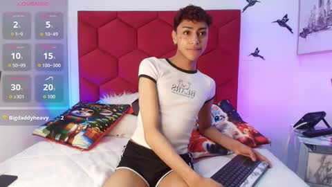 Owen online show from December 18, 2025, 9:10 pm