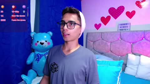 Owen  Independent model  online show from February 18, 2025, 6:48 am