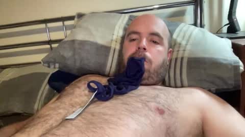 Owen2022 online show from December 5, 2025, 7:17 am