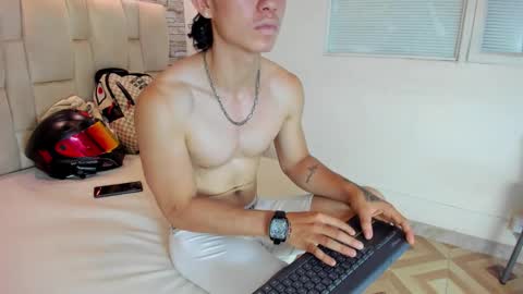 owwn online show from October 14, 2025, 3:51 am