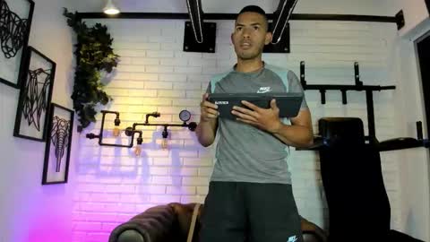 Owen online show from September 22, 2025, 11:29 pm