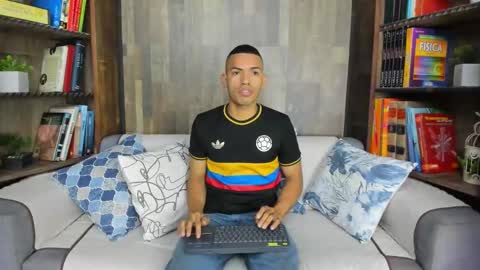 Owen online show from October 2, 2025, 11:28 am