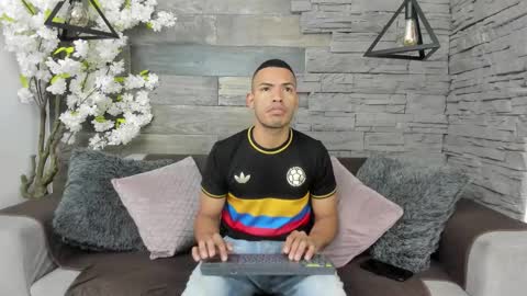 Owen online show from October 14, 2025, 1:01 pm