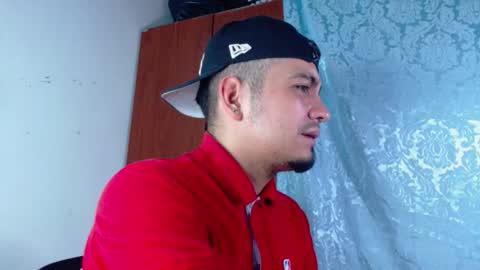 Snapshot of owenstonne chatting on February 5, 2026, 2:27 am OWEN-STONE online show from February 5, 2026, 2:27 am