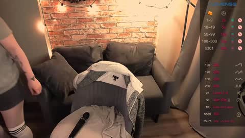 ozalin_green online show from January 14, 2025, 2:43 pm