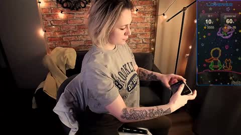ozalin_green online show from February 3, 2025, 8:46 am