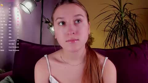 Caroline or just Lina online show from October 22, 2025, 1:06 am