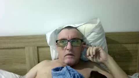 Snapshot of ozzie_male77 chatting on September 19, 2025, 10:38 am Brian online show from September 19, 2025, 10:38 am