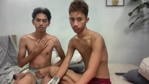 p1noytwink_xel online show from June 19, 2026, 7:39 pm