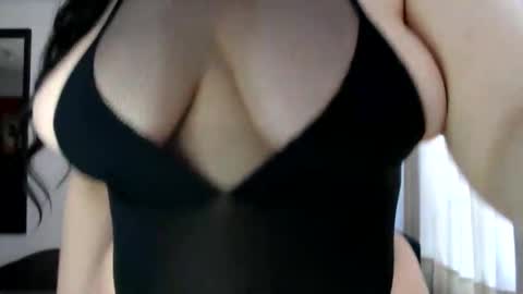 Snapshot of page_girl chatting on October 20, 2025, 8:20 pm Page 3 online show from October 20, 2025, 8:20 pm