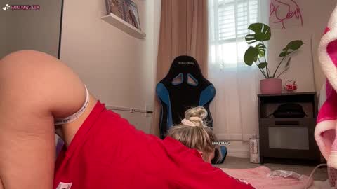 Snapshot of paigepawg chatting on February 18, 2026, 2:13 pm PaigePawg online show from February 18, 2026, 2:13 pm