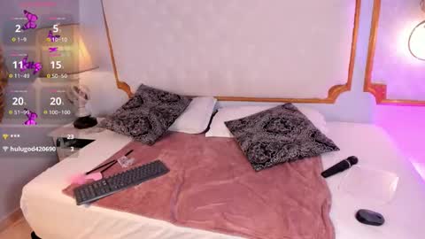 PaIIgePeach online show from November 24, 2025, 8:30 pm