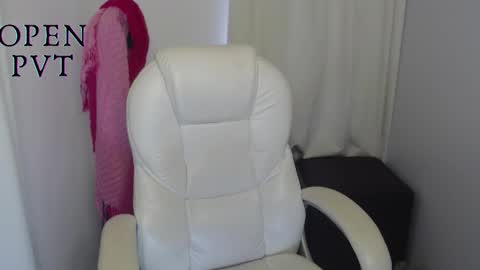 Snapshot of paiper_halliwey_ chatting on February 2, 2025, 3:17 pm paiper online show from February 2, 2025, 3:17 pm