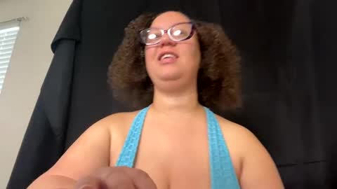 Snapshot of paisleehaze chatting on December 16, 2024, 4:16 pm Paislee Haze online show from December 16, 2024, 4:16 pm