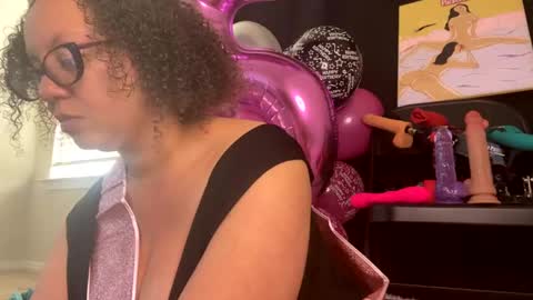 Snapshot of paisleehaze chatting on December 19, 2024, 4:35 pm Paislee Haze online show from December 19, 2024, 4:35 pm