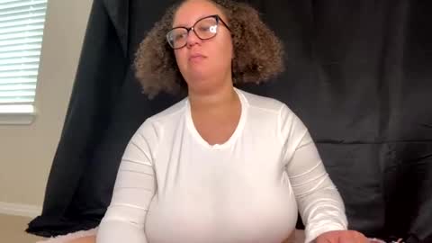 Snapshot of paisleehaze chatting on January 8, 2025, 4:54 pm Paislee Haze online show from January 8, 2025, 4:54 pm