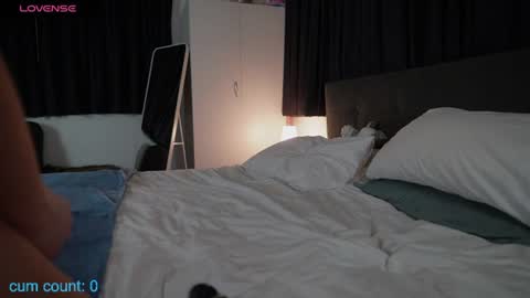 Holly  online show from July 5, 2026, 11:39 am