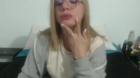 paloma online show from May 2, 2026, 2:49 am