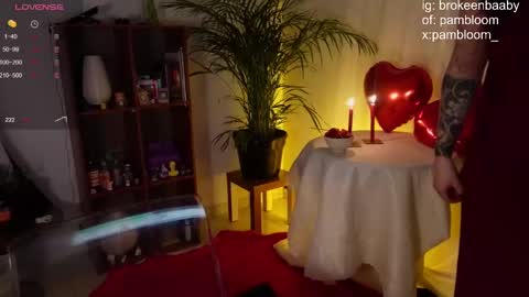     online show from February 14, 2025, 11:20 pm