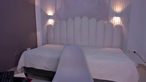 Snapshot of pamela_78_ chatting on October 31, 2025, 8:54 pm pamela online show from October 31, 2025, 8:54 pm