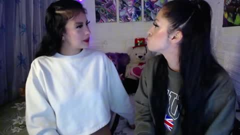 Snapshot of pamelaa_reyess chatting on November 15, 2025, 8:22 am Pamela Reyess online show from November 15, 2025, 8:22 am