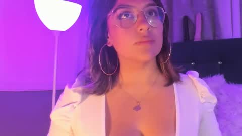 Snapshot of pandoracherry chatting on February 4, 2025, 3:33 am Pandora online show from February 4, 2025, 3:33 am