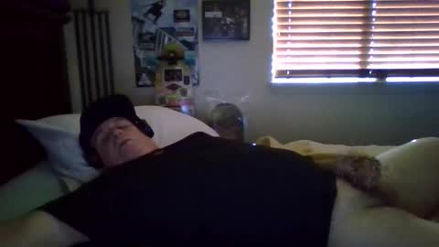 Snapshot of panos678442 chatting on December 19, 2025, 2:13 pm panos online show from December 19, 2025, 2:13 pm