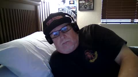 panos online show from May 4, 2026, 12:23 pm