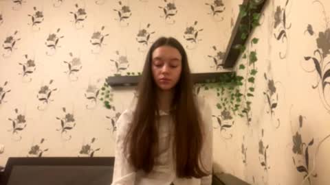 Snapshot of pantease_ chatting on September 16, 2025, 8:32 pm Kate online show from September 16, 2025, 8:32 pm