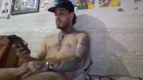 Snapshot of panthers_room chatting on November 25, 2025, 6:57 am panthers_room online show from November 25, 2025, 6:57 am