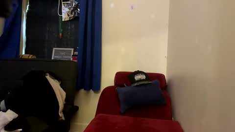 PantsLessTraveler online show from February 23, 2025, 7:17 pm