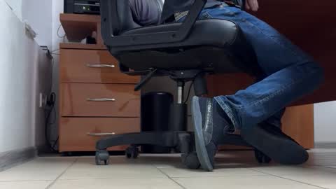 Pantyhose Lover online show from October 28, 2025, 5:11 am