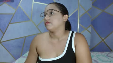 Paola Stone online show from October 15, 2025, 1:06 am
