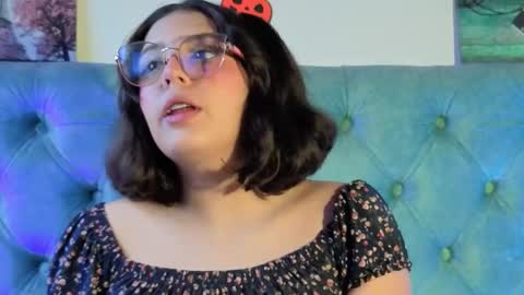 Paola Lyon online show from November 11, 2025, 5:24 pm