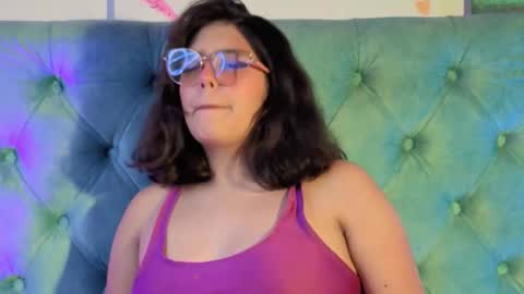 Paola Lyon online show from February 17, 2026, 6:47 pm