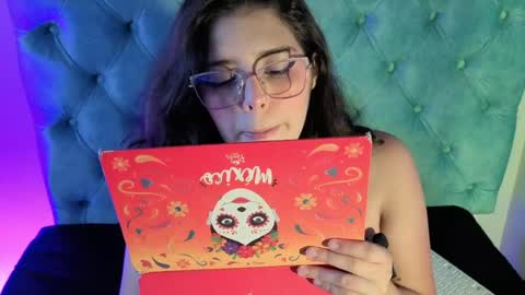 Paola Lyon online show from April 15, 2026, 6:37 pm