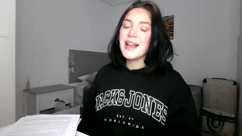 Paola Hard online show from November 26, 2025, 7:59 pm