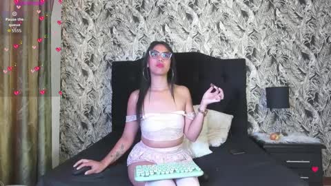 Paola Turner online show from September 11, 2025, 1:11 pm