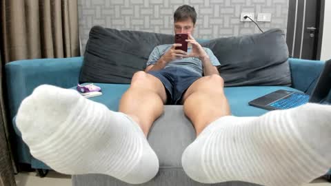 Snapshot of paolo_football chatting on December 14, 2024, 12:12 pm Paolo 187 84 Tak 149 37 also i stream solo online show from December 14, 2024, 12:12 pm