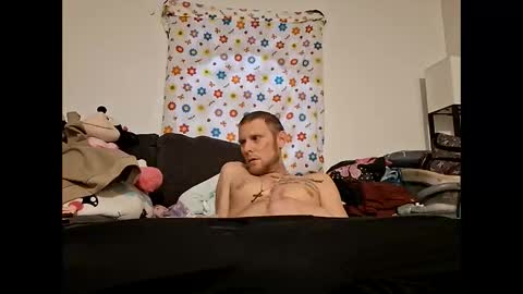 papapfouts online show from March 4, 2026, 12:11 pm