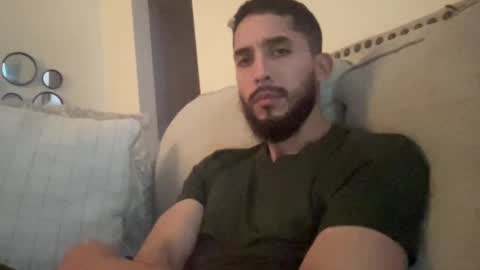 papicubano_guapo23cm online show from October 30, 2025, 4:47 am