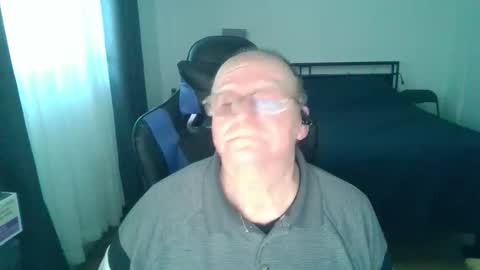 Snapshot of papilly chatting on February 24, 2026, 10:08 pm papilly online show from February 24, 2026, 10:08 pm