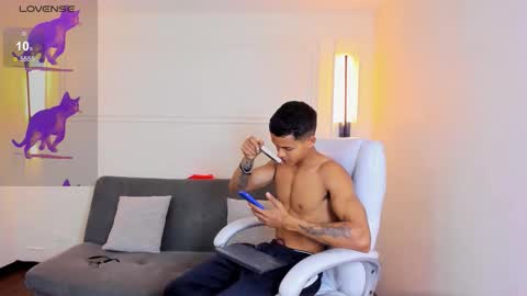 Ryan And Casper online show from February 3, 2026, 5:29 pm