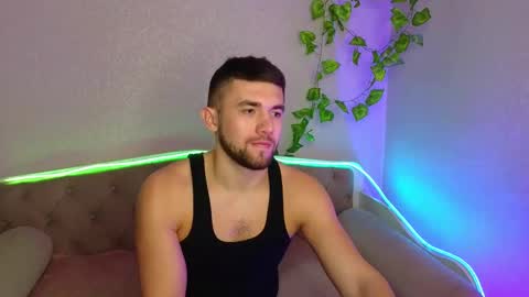 Snapshot of paradisepleasure_ chatting on March 6, 2025, 1:48 am Allie  Alex Thumbs up if you like us online show from March 6, 2025, 1:48 am