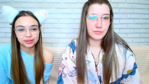 paradisexparadisex online show from February 15, 2026, 3:03 am