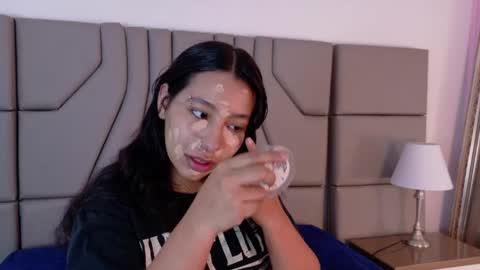 paranoidtemptaion_ online show from May 11, 2026, 11:49 am