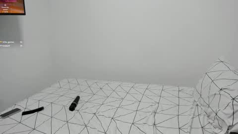 pareja_curiosa19 online show from November 14, 2025, 2:21 am