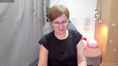 Paris online show from February 18, 2025, 1:33 pm